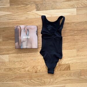NWT Skims Seamless Sculpt Thong Bodysuit